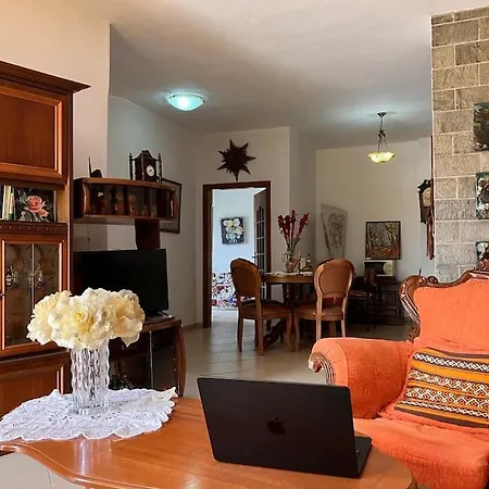 Roz Apartment